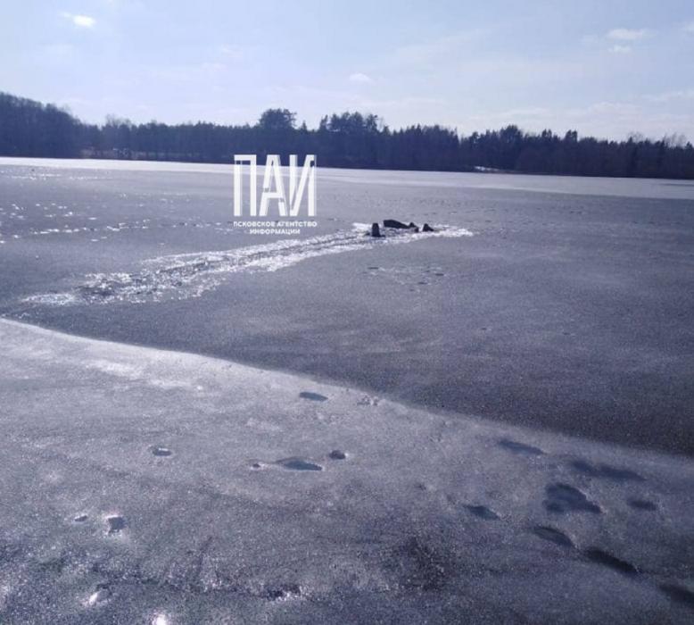Рыбак утонул в Великолукском районе