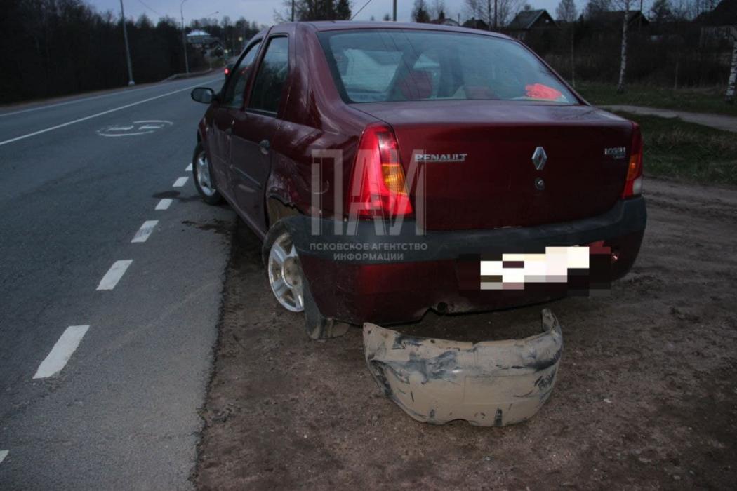 Легковой автомобиль перевернулся в результате ДТП в Пустошкинском районе 