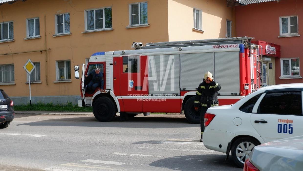 Две легковушки столкнулись в Острове 