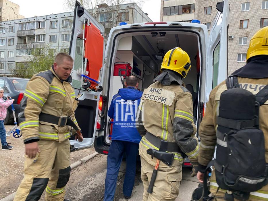 Женщина погибла в результате пожара в Пскове 