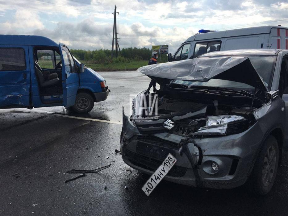 Два человека пострадали в результате ДТП в Псковском районе