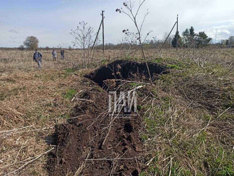 В Дновском районе сотрудники районной газеты помогли задержать охотников за металлом