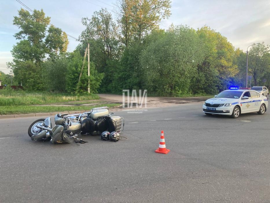 Пассажирка мотоцикла госпитализирована в Великих Луках 