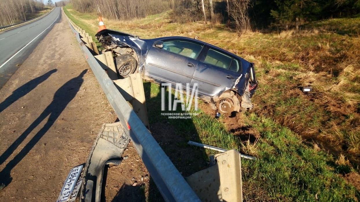 25-летний мужчина пострадал в результате ДТП в Куньинском районе 