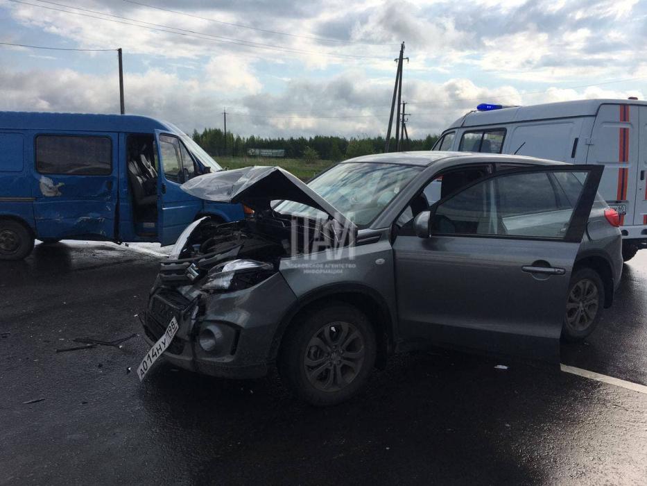 Два человека пострадали в результате ДТП в Псковском районе