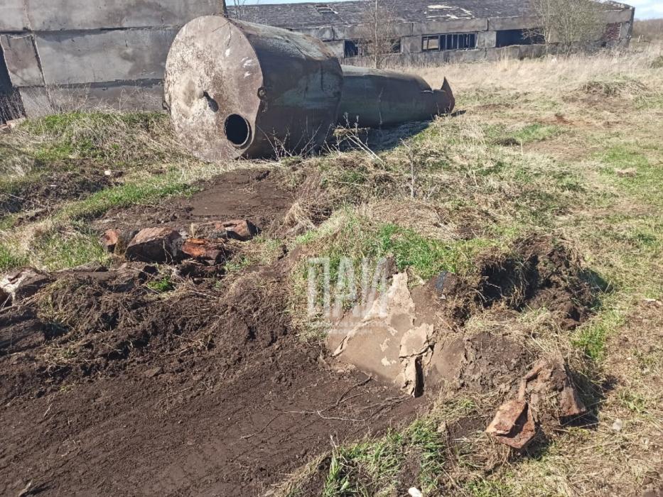 В Дновском районе сотрудники районной газеты помогли задержать охотников за металлом