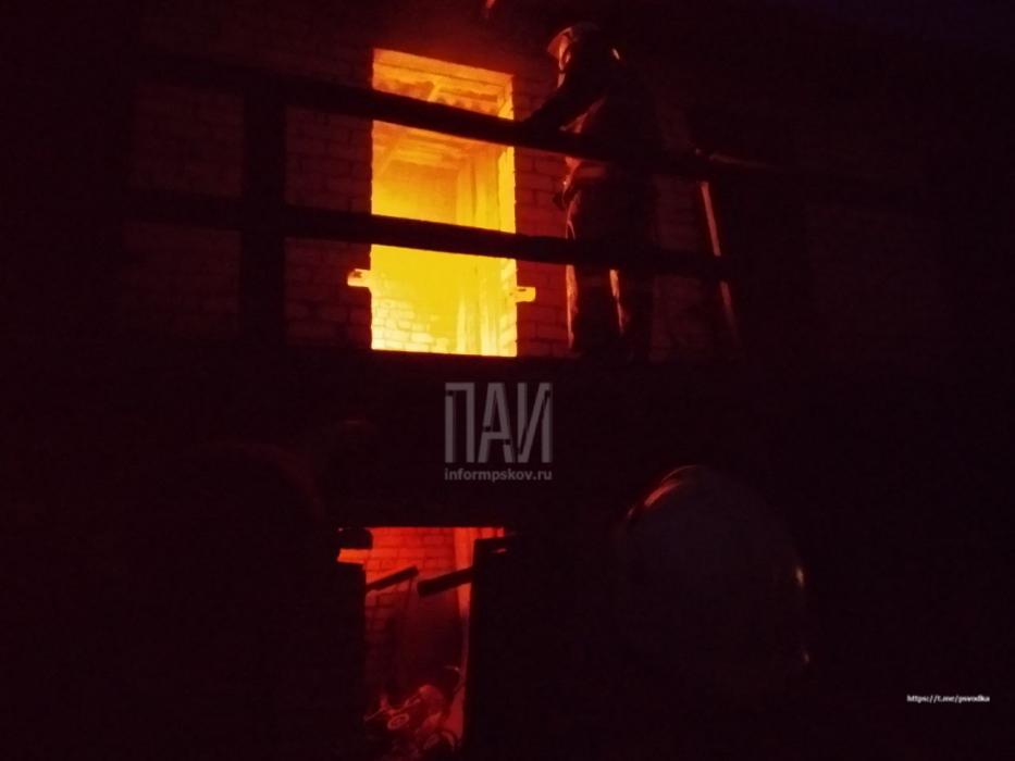Пожар на улице Советской в Кунье 