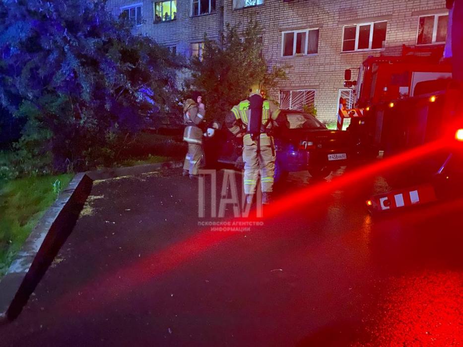 Пожар в доме на Килева в Пскове 