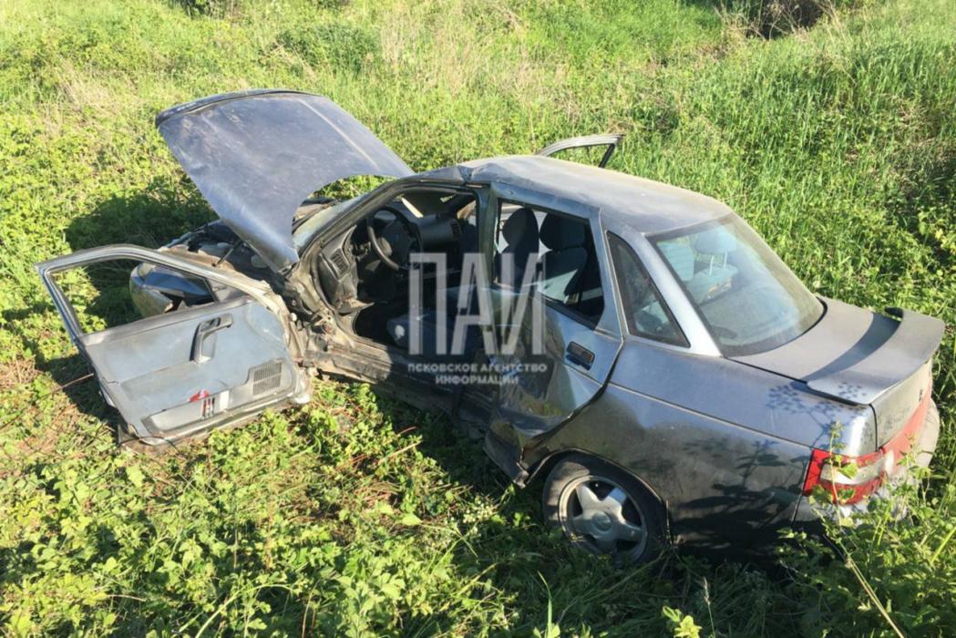 Водитель автомобиля ВАЗ-21010 пострадала в результате ДТП 