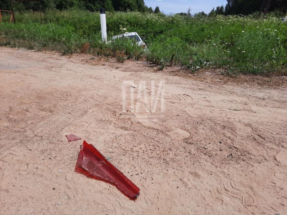По дороге за клубникой компания на Kia Rio попала в ДТП в Гдовском районе