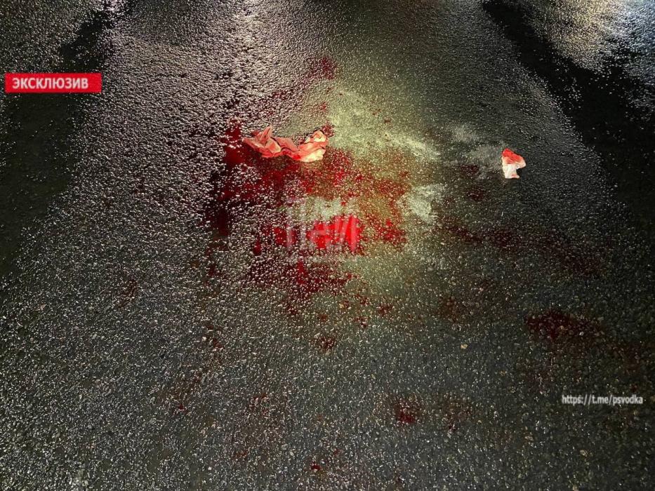 Два пешехода госпитализированы в тяжёлом состоянии после наезда автомобилем в Пскове 