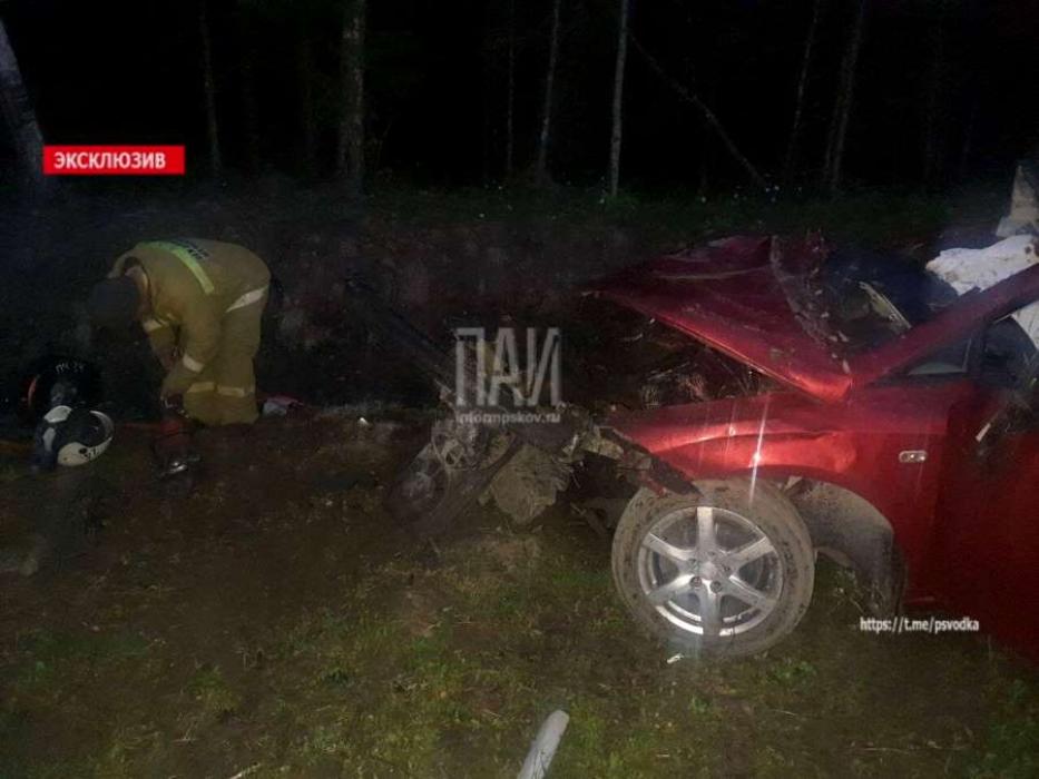 Лобовое столкновение двух автомобилей на трассе Р-23