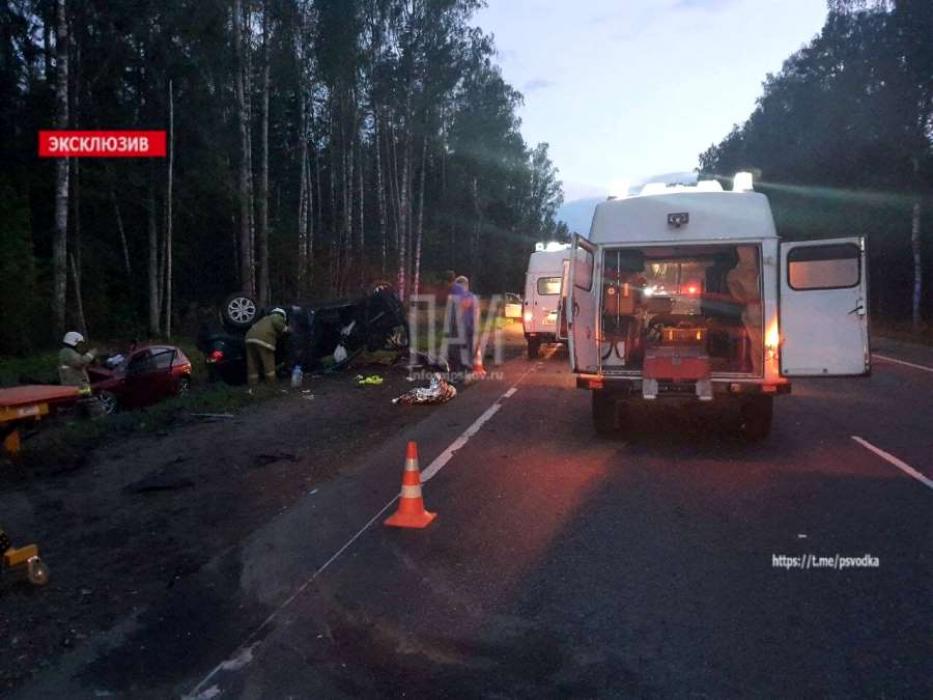 Лобовое столкновение двух автомобилей на трассе Р-23