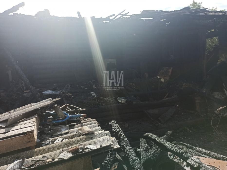 Тело мужчины обнаружили на месте пожара в Дно