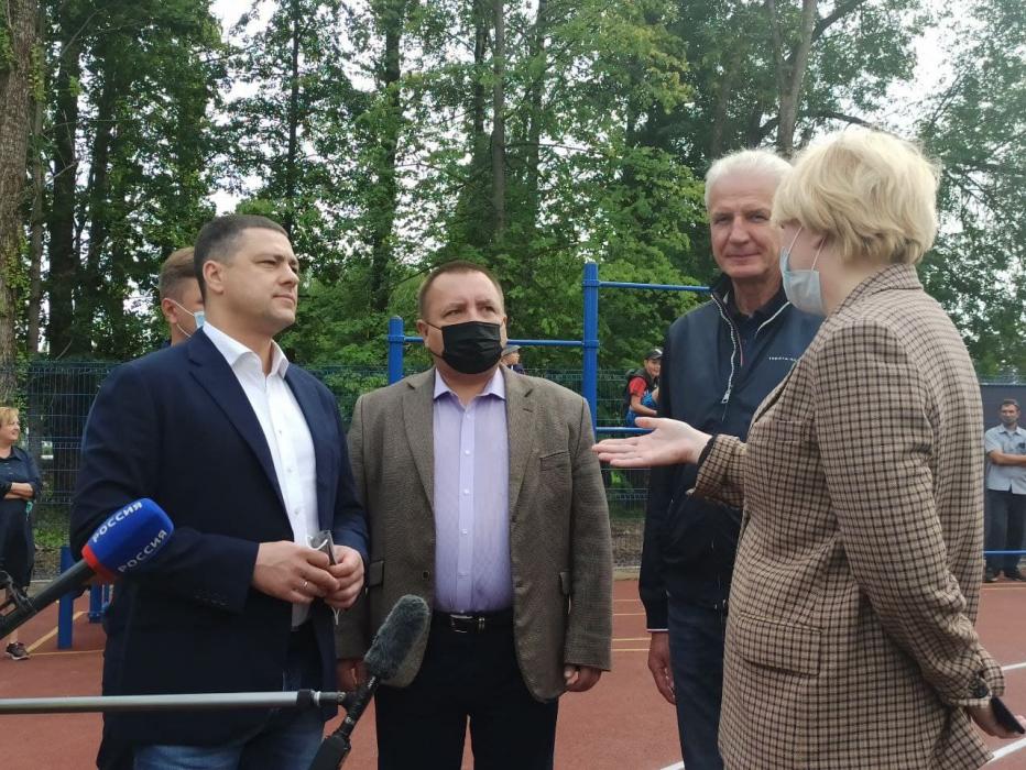 Рабочий визит губернатора Псковской области Михаила Ведерникова в Дно