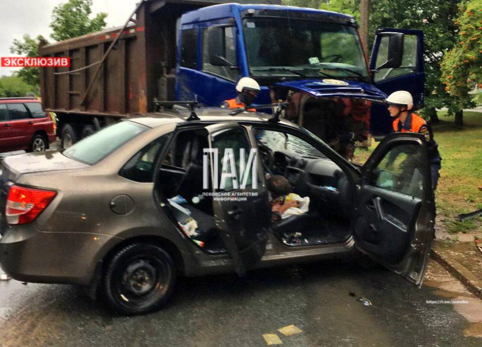 ДТП с погибшим в Пскове  