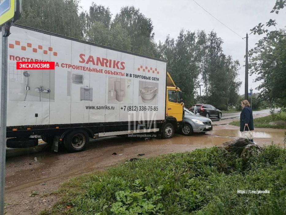 Тройное ДТП в Порховском районе