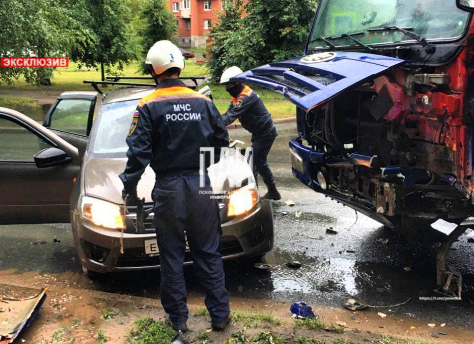 ДТП с погибшим в Пскове  
