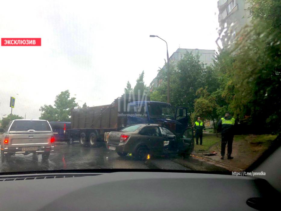 ДТП с погибшим в Пскове  