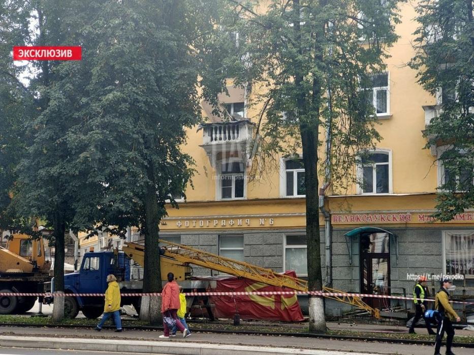 Демонтаж балконов на Октябрьском, 15
