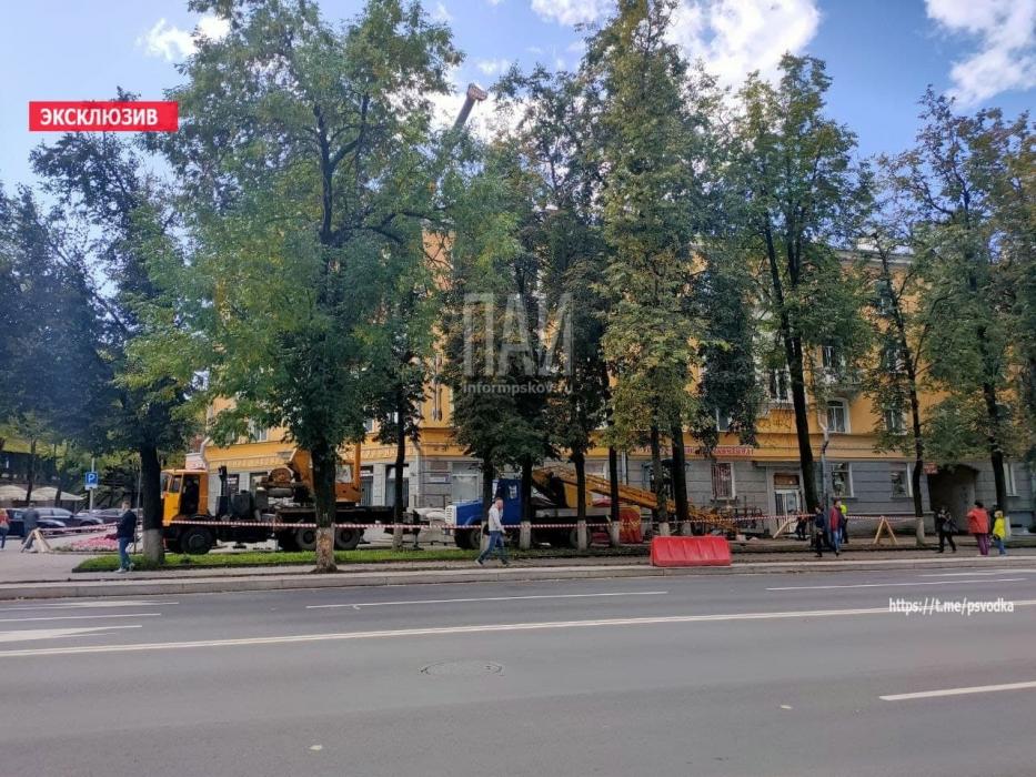 Демонтаж балконов на Октябрьском, 15