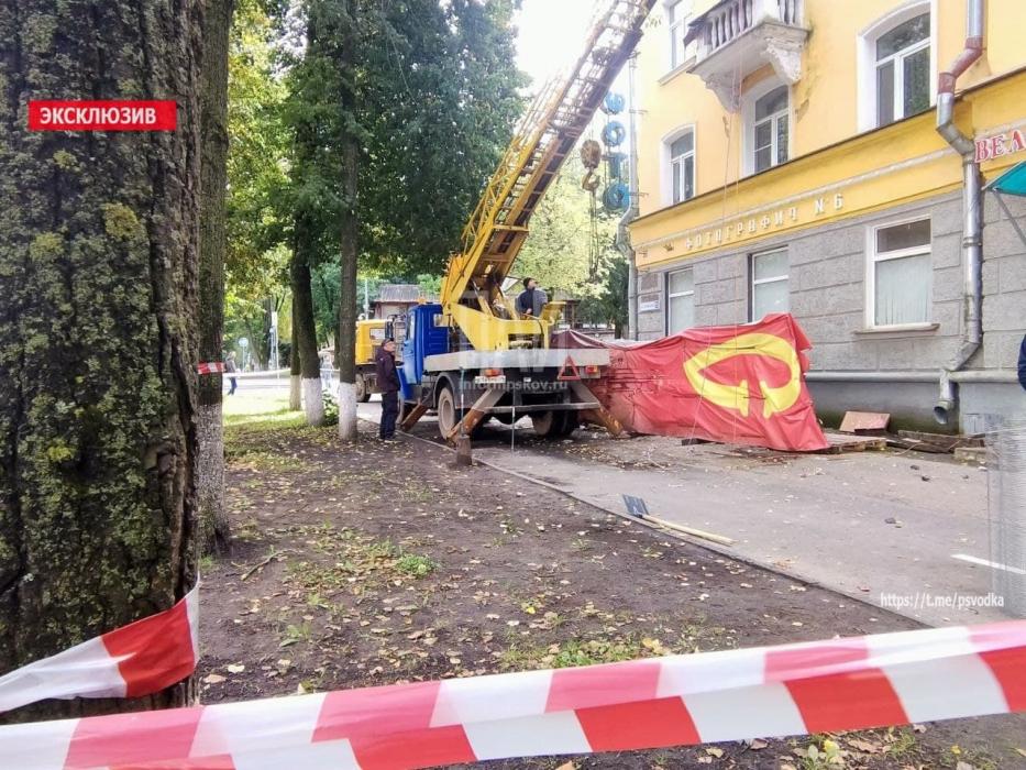 Демонтаж балконов на Октябрьском, 15