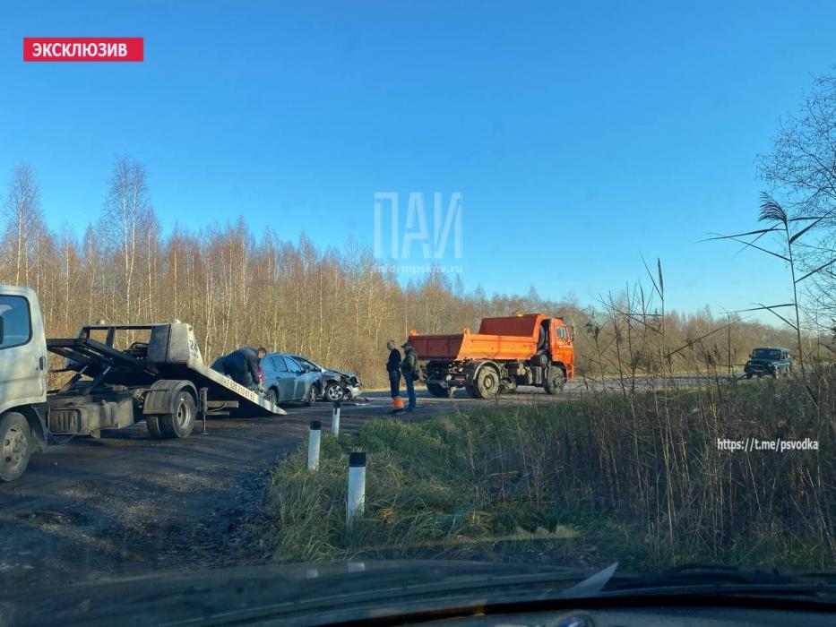 Три человека пострадали в ДТП на трассе Псков – Гдов