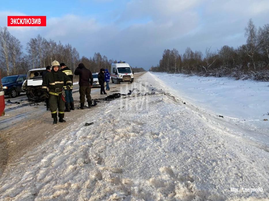 Фоторепортаж с места ДТП в Псковском районе.