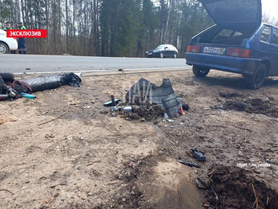 ВАЗ опрокинулся в кювет в Гдовском районе