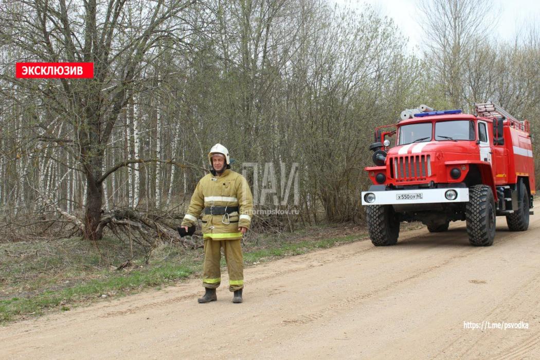 Водитель пострадал при падении с мопеда в Красногородском районе
