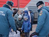 Фоторепортаж: В Псков прибыли более 400 беженцев с Украины