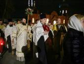 Фоторепортаж: Пасхальная служба в храме Александра Невского в Пскове