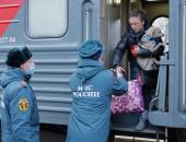 Фоторепортаж: В Псков прибыли более 400 беженцев с Украины