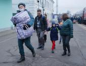 Фоторепортаж: В Псков прибыли более 400 беженцев с Украины
