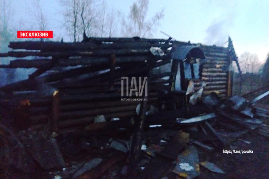 В деревне Верхний мост при пожаре погиб мужчина