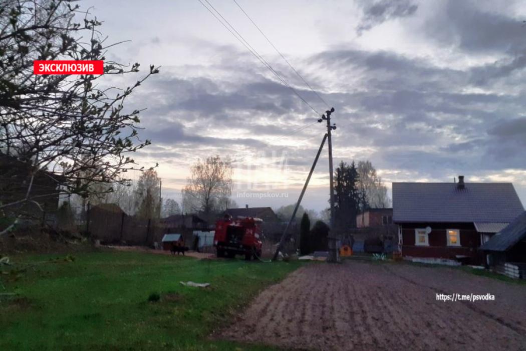 В Плюссе загорелась баня