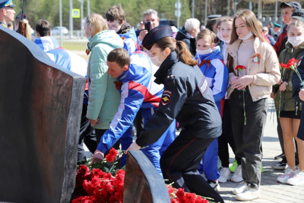Открытие памятника «Зарождение знамени Победы» в Себежском районе