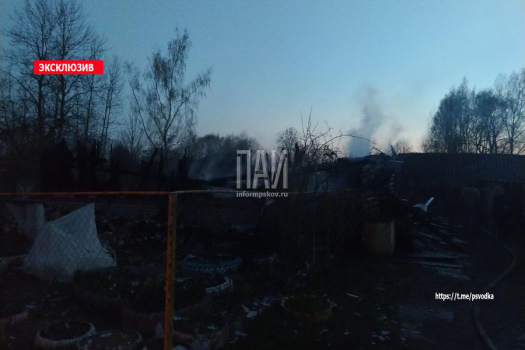 В деревне Верхний мост при пожаре погиб мужчина