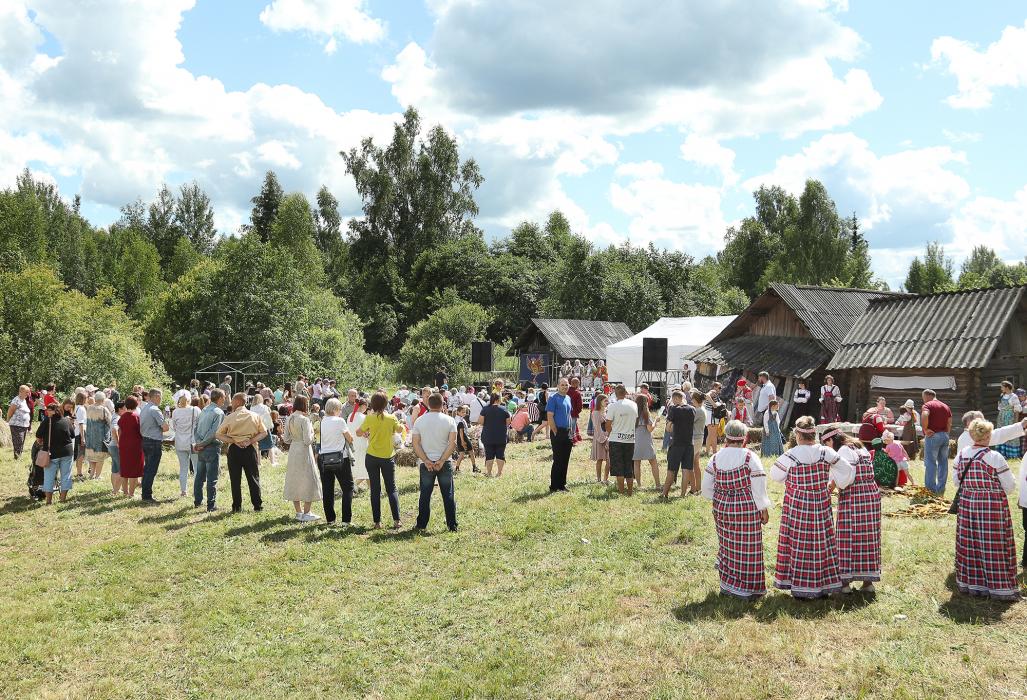 ФОТОРЕПОРТАЖ Фольклорный фестиваль «Знак Русского» прошёл в Усвятском районе