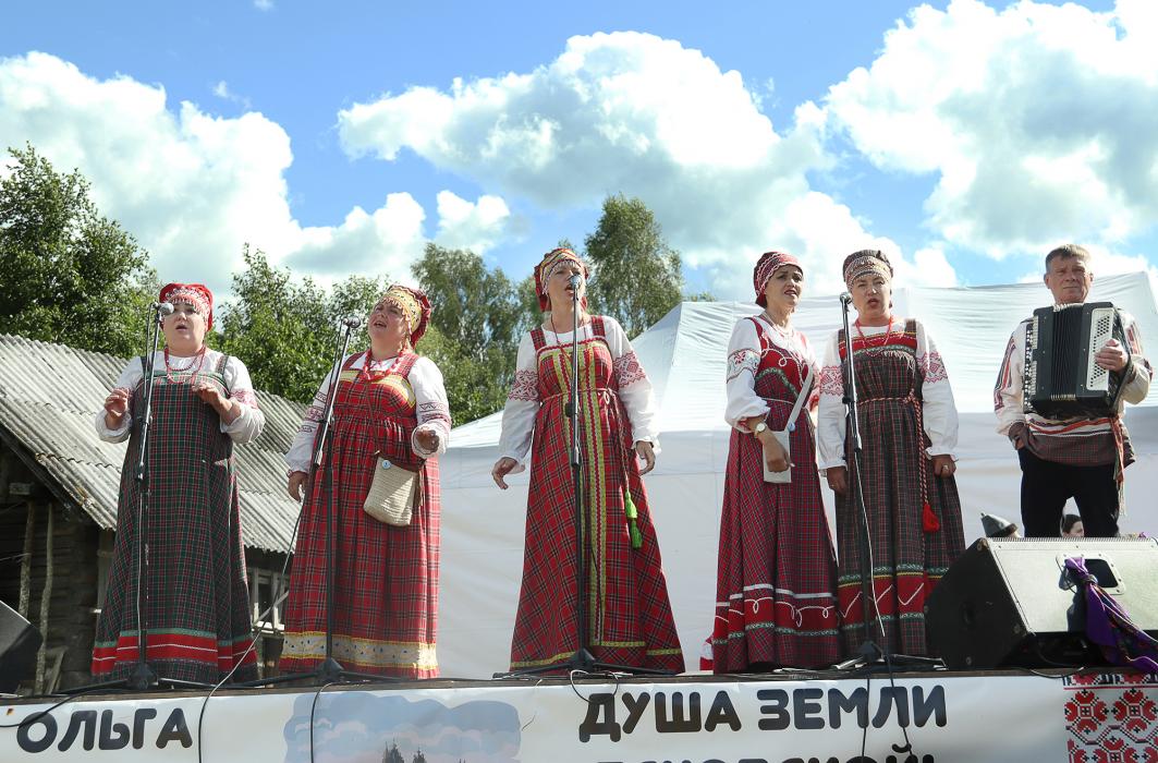 ФОТОРЕПОРТАЖ Фольклорный фестиваль «Знак Русского» прошёл в Усвятском районе