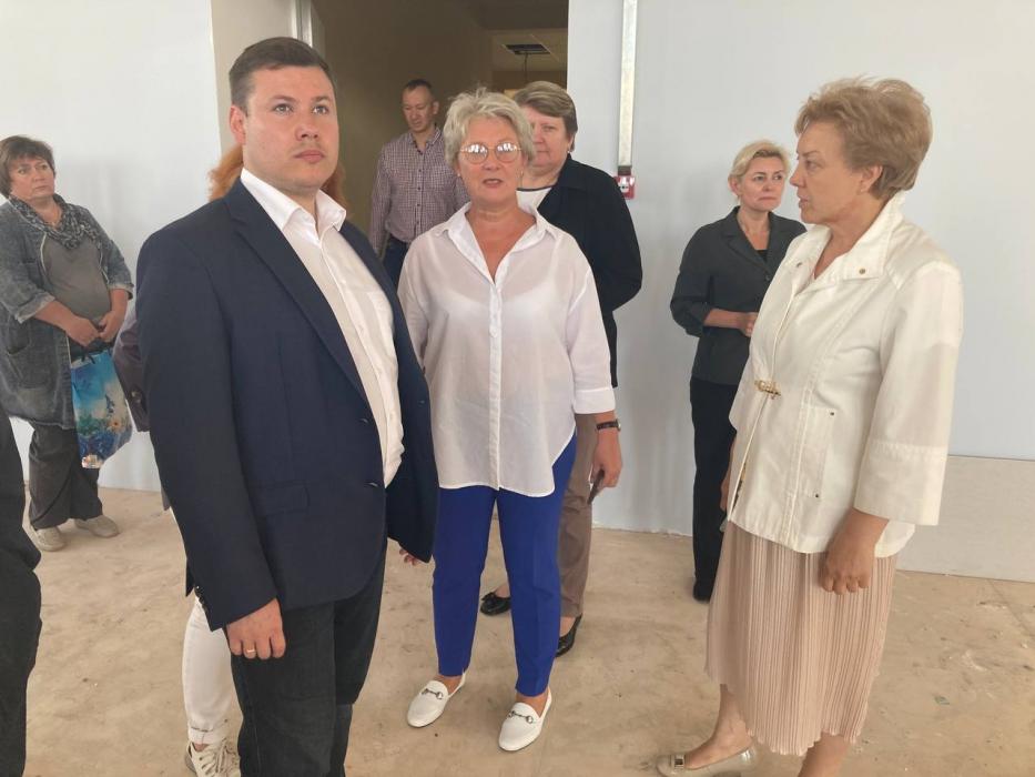 Строительство школы в Великих Луках идёт по графику