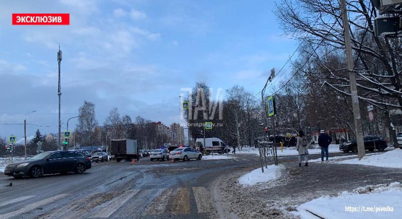 ДТП на улице Юбилейной в Пскове