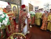 ФОТОРЕПОРТАЖ Пасхальное богослужение в Пскове