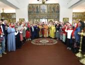 ФОТОРЕПОРТАЖ Пасхальное богослужение в Пскове