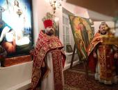 ФОТОРЕПОРТАЖ Пасхальное богослужение в Пскове