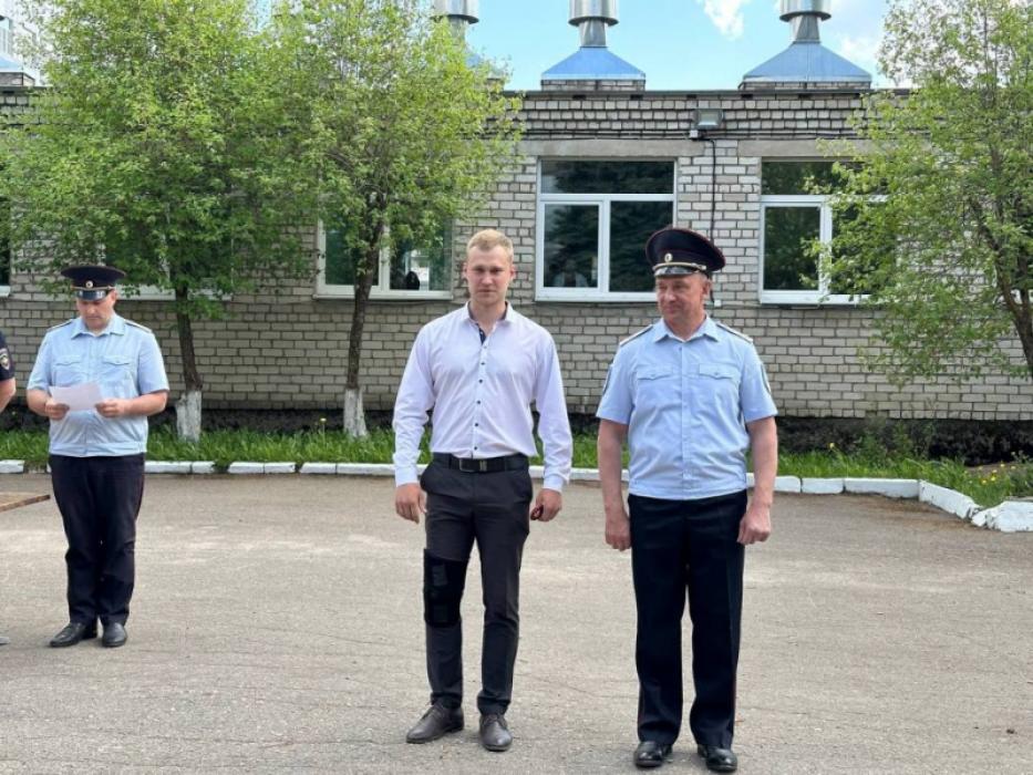 Врученение офицерских погонов