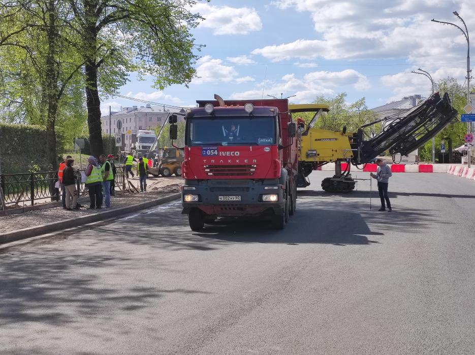 Троицкий мост