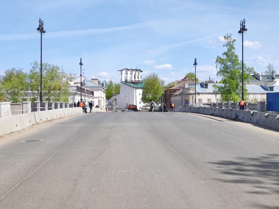 Троицкий мост