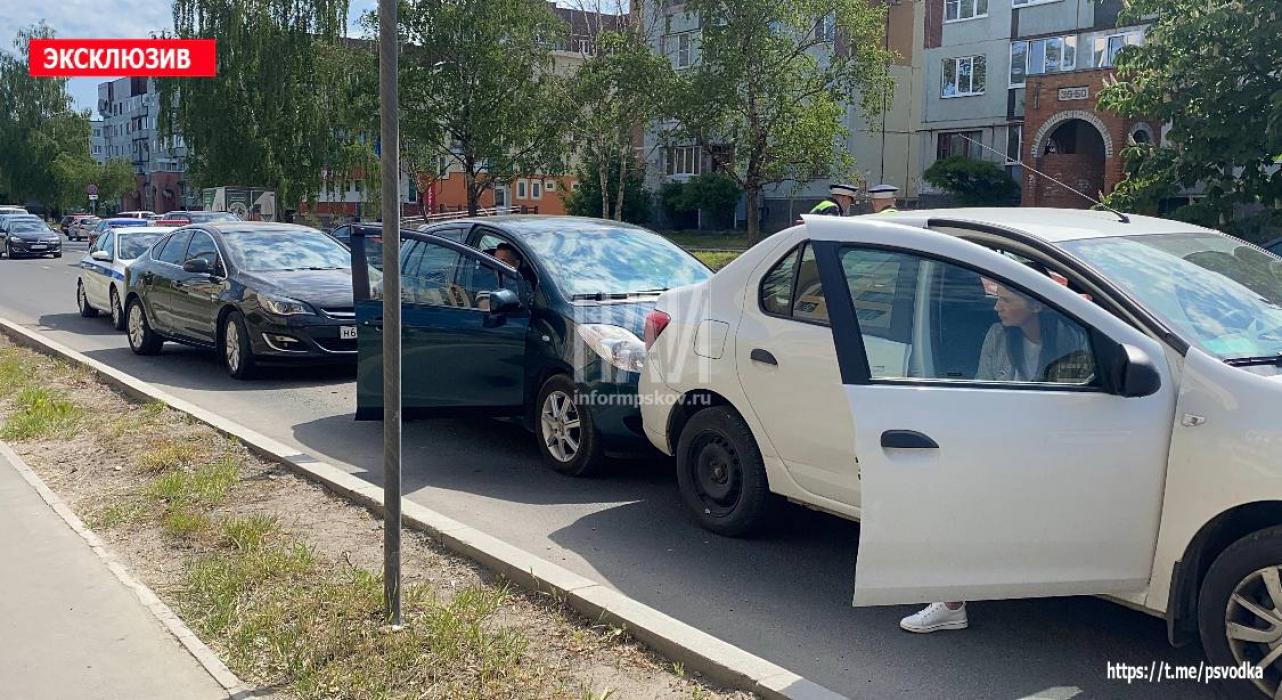Пьяный водитель учинил массовое ДТП на Завеличье
