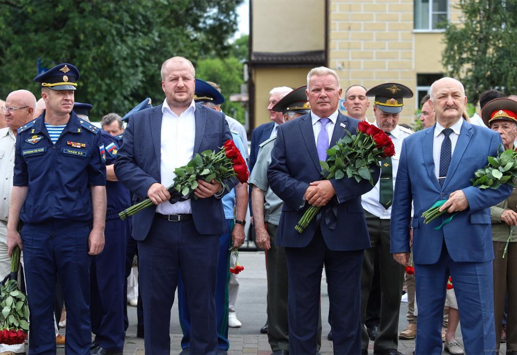 Торжественно-траурный церемониал прошёл в Пскове в День памяти и скорби